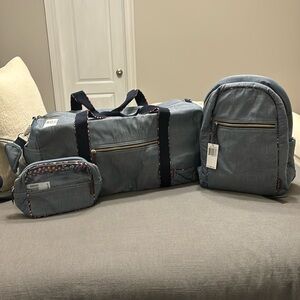 Vera Bradley large traveler duffle bag, Backpack and cosmetic bag NWT